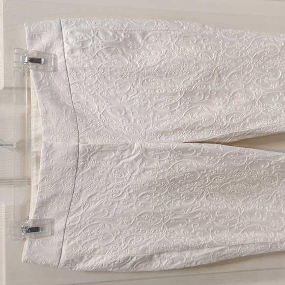 Loft Marisa Skinny Brocade Style White Pants Size 0 - Picture 2 of 8
